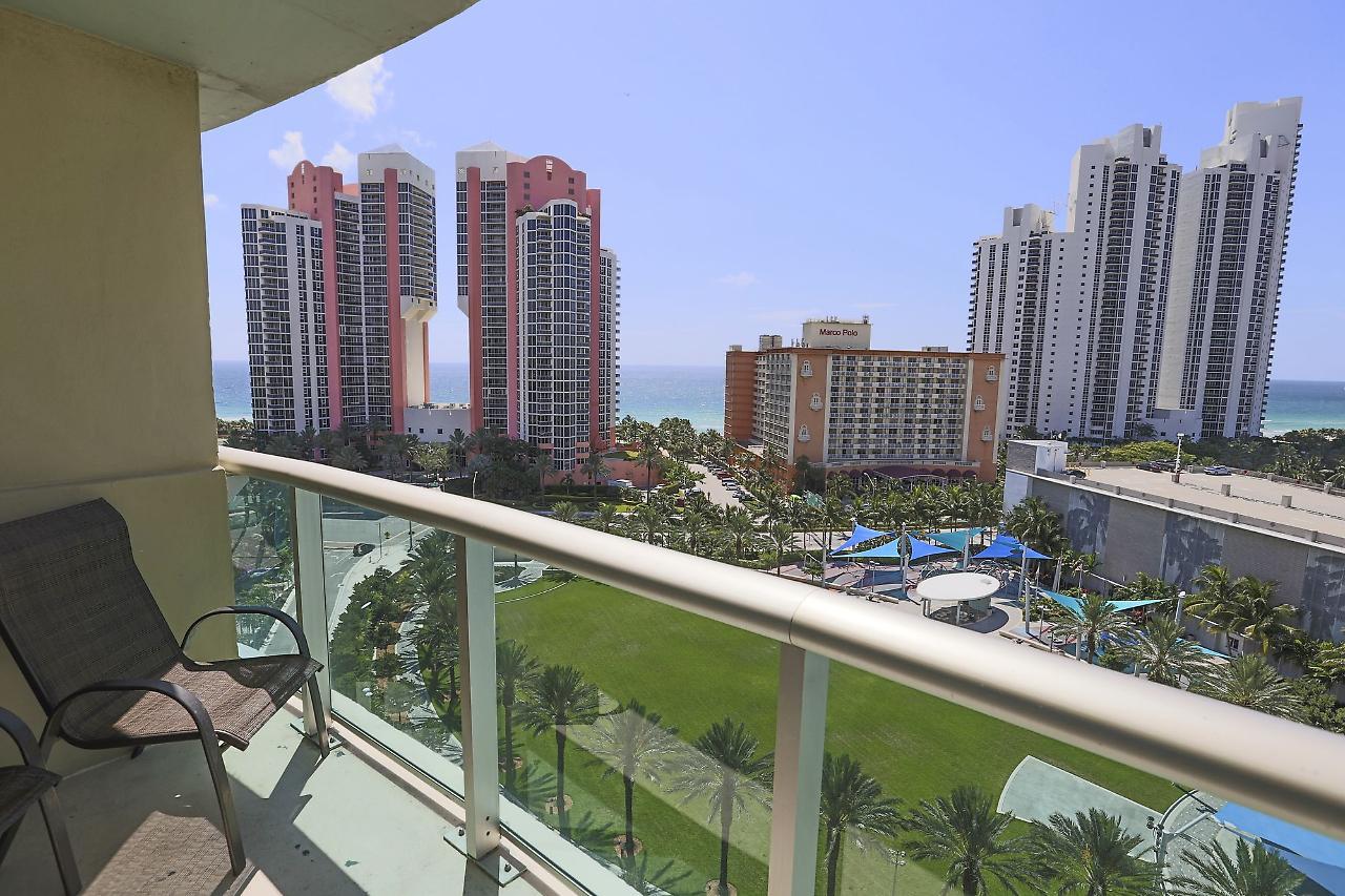 Ocean Reserve Oceanview Sunny Isles Luxury Condos شاطئ سَني إسلِس المظهر الخارجي الصورة